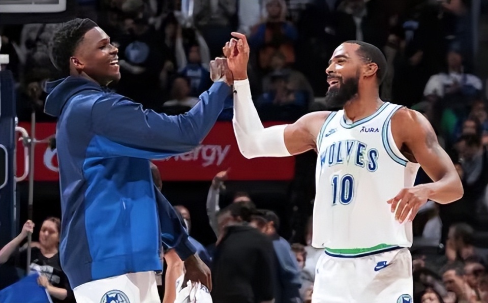 米乐官网m6-NBA球队主帅突然下课，球员们备战新赛季